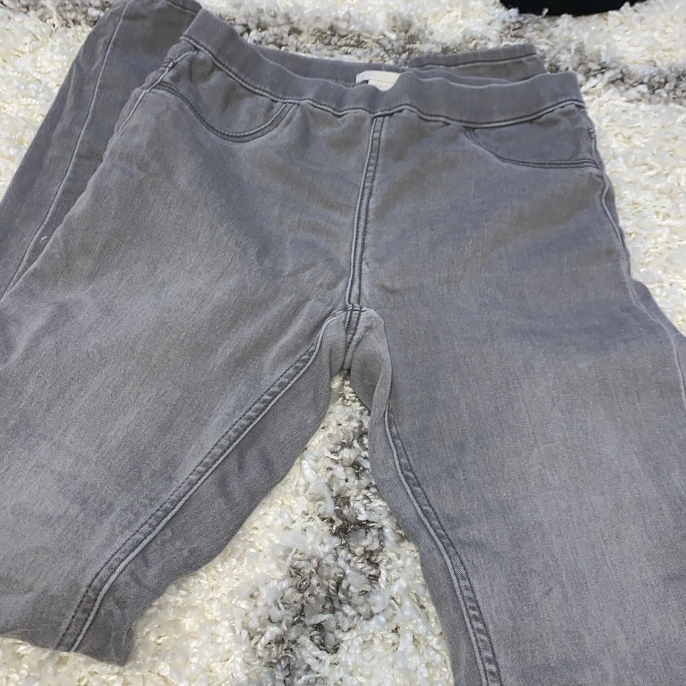 HIGH WASTED grey skinny jeans!